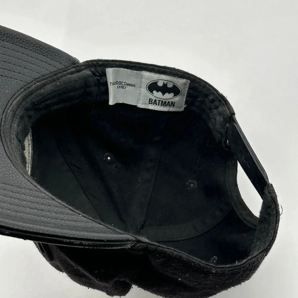 DC Comics Batman Mens Baseball Cap Bat Symbol Iredescent Logo Hat Preowned - Picture 2 of 5